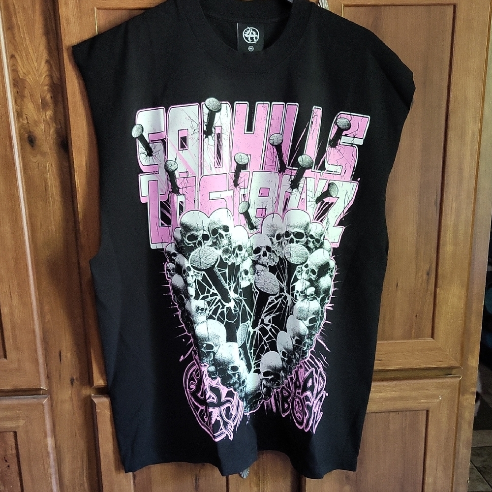 Black and Pink Short Sleeve Graphic Tee